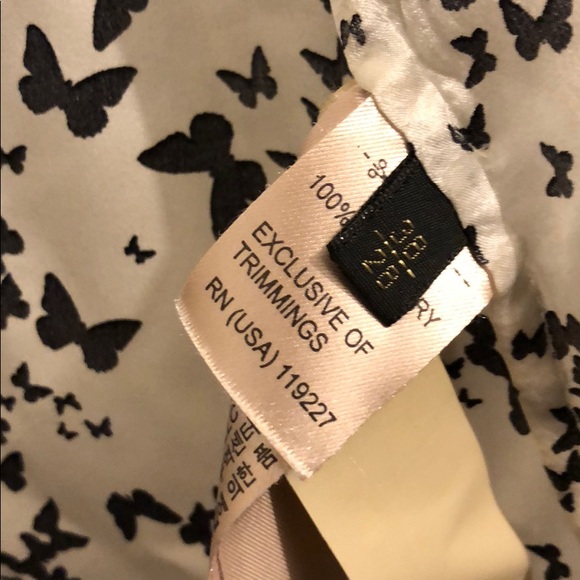 Butterfly pattern blouse - Picture 3 of 4